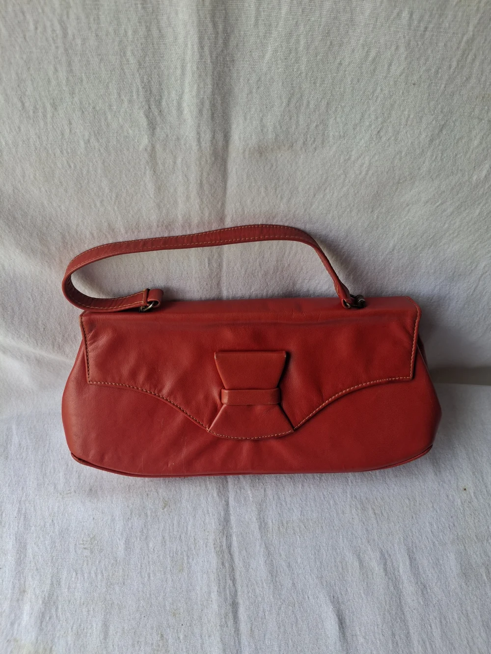 Vintage Red Leather Shoulder Bag - Classic Women's Handbag